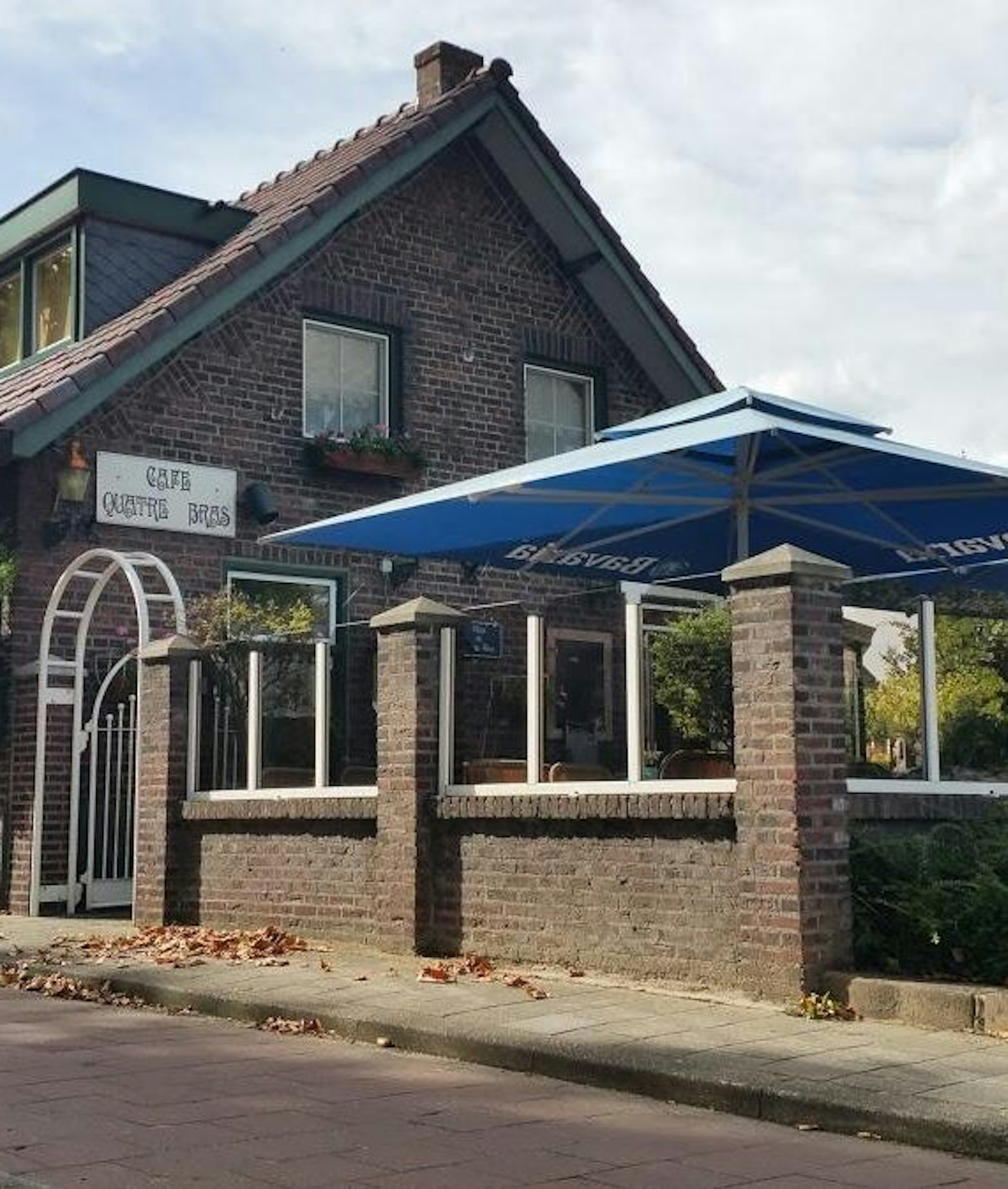 LOCATIE Café Quatre Bras