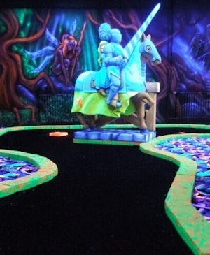 Placeholder for LOCATIE Glow Golf Arcen