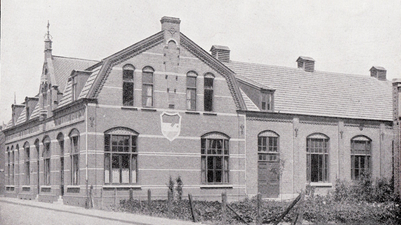 01 12 027 1910 Volkshuis voor bouw Coöperatie HKT