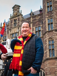 Placeholder for PORTRET Dennis Detillon De 3-kes WEB Minted Media