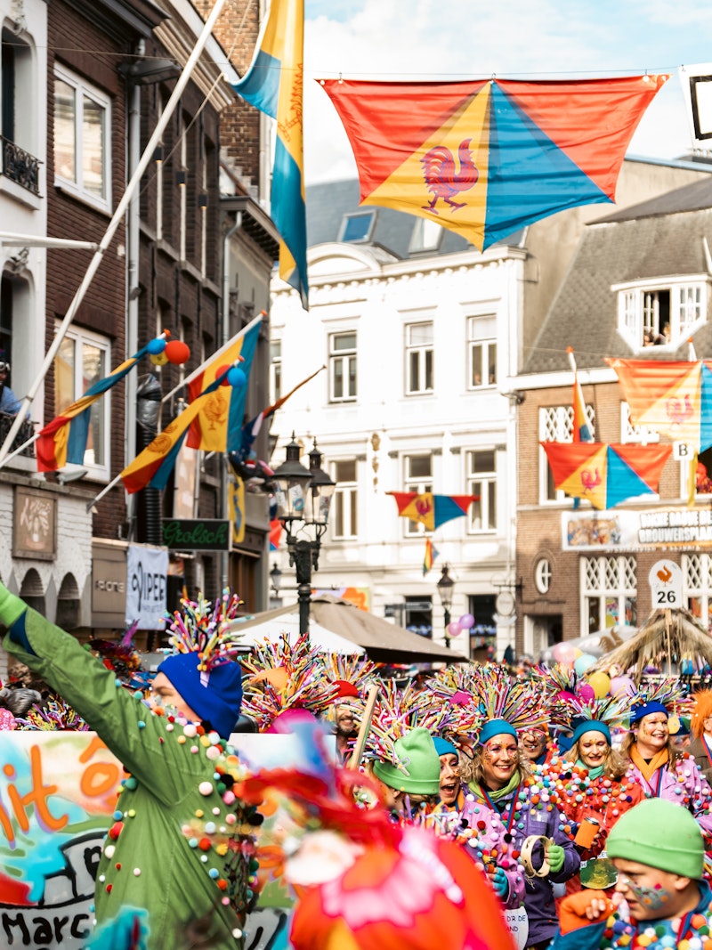 VASTELAOVEND 2024 Groeten Optoch Venlo WEB Minted Media 8