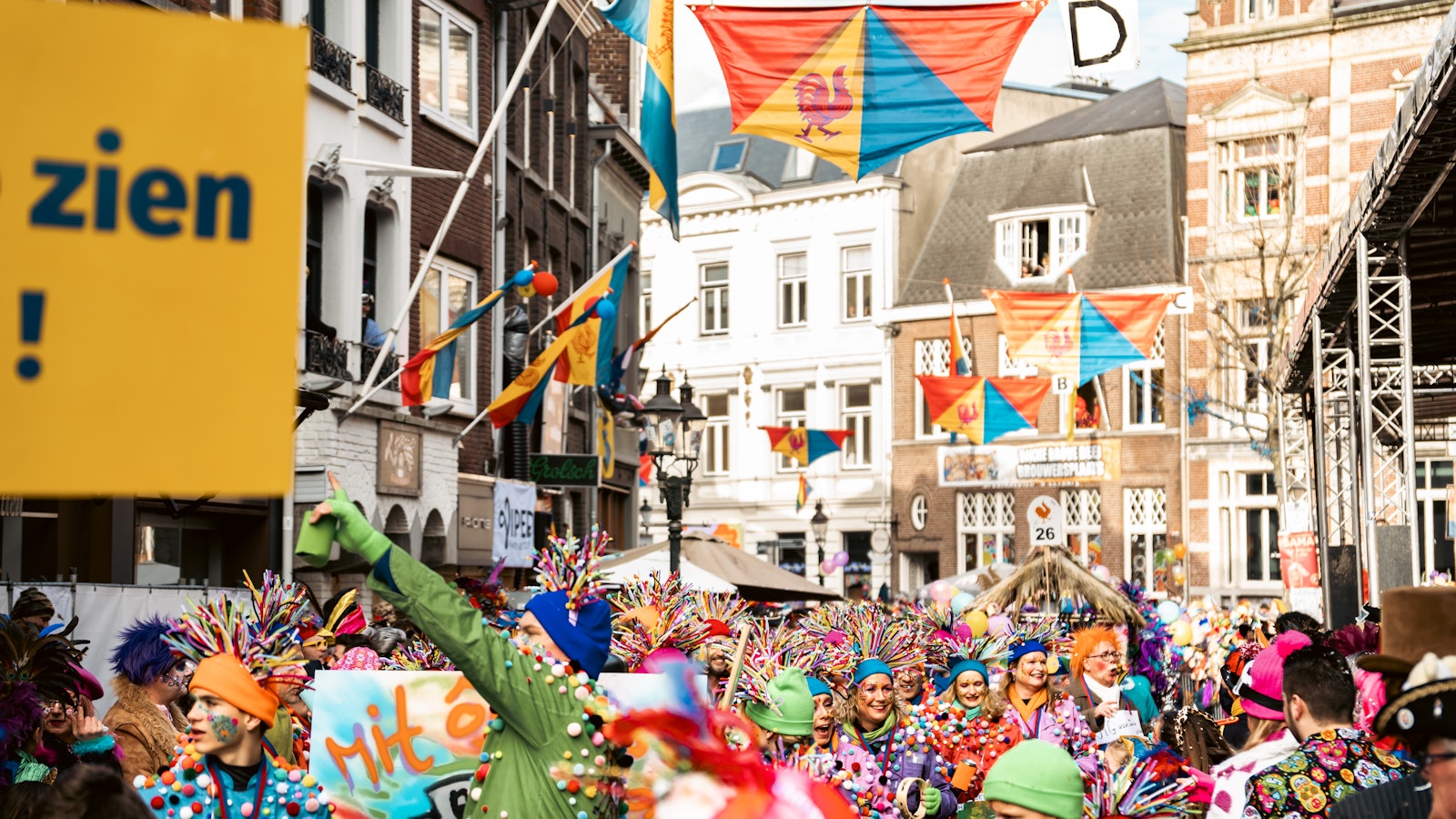 VASTELAOVEND 2024 Groeten Optoch Venlo WEB Minted Media 8