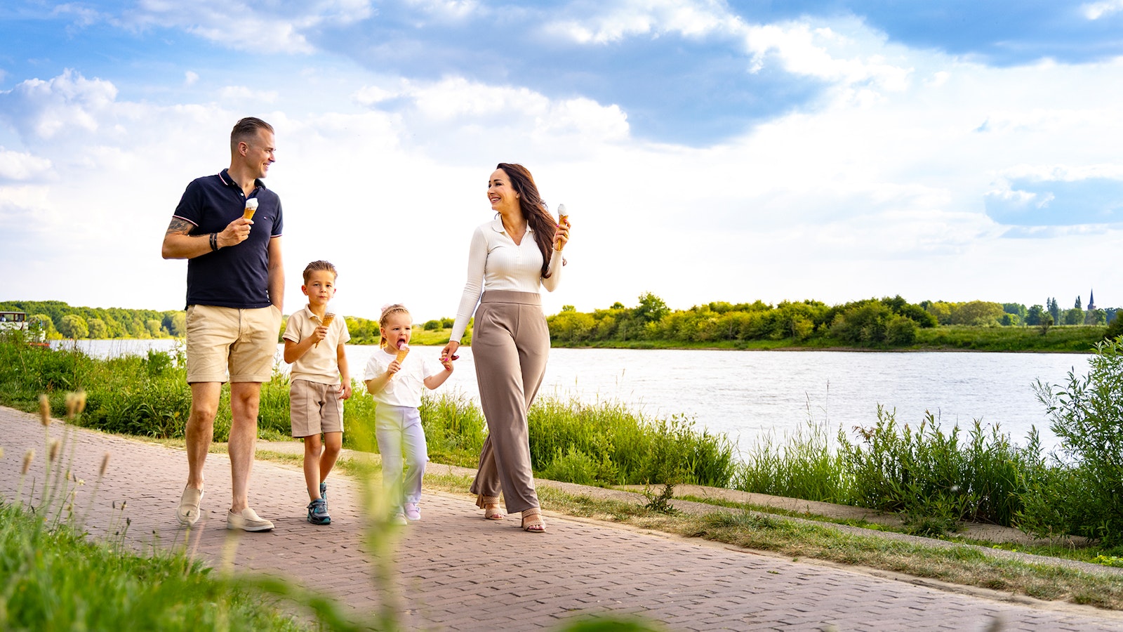 CAMPAGNE Maas Zomer 2025 WEB Zebra Fotostudio 152