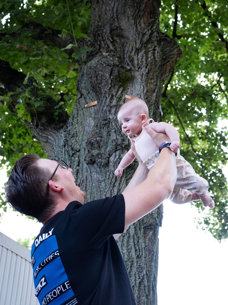 STADSDICHTER Onder de Herinneringsboom WEB Joy Cremers