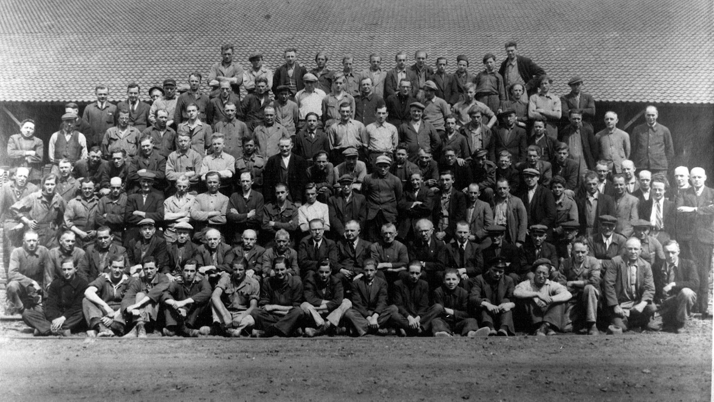 11 11 1950ca Tegelen Personeel