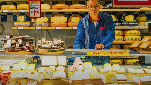 Placeholder for 2 Bruder Thumbnail