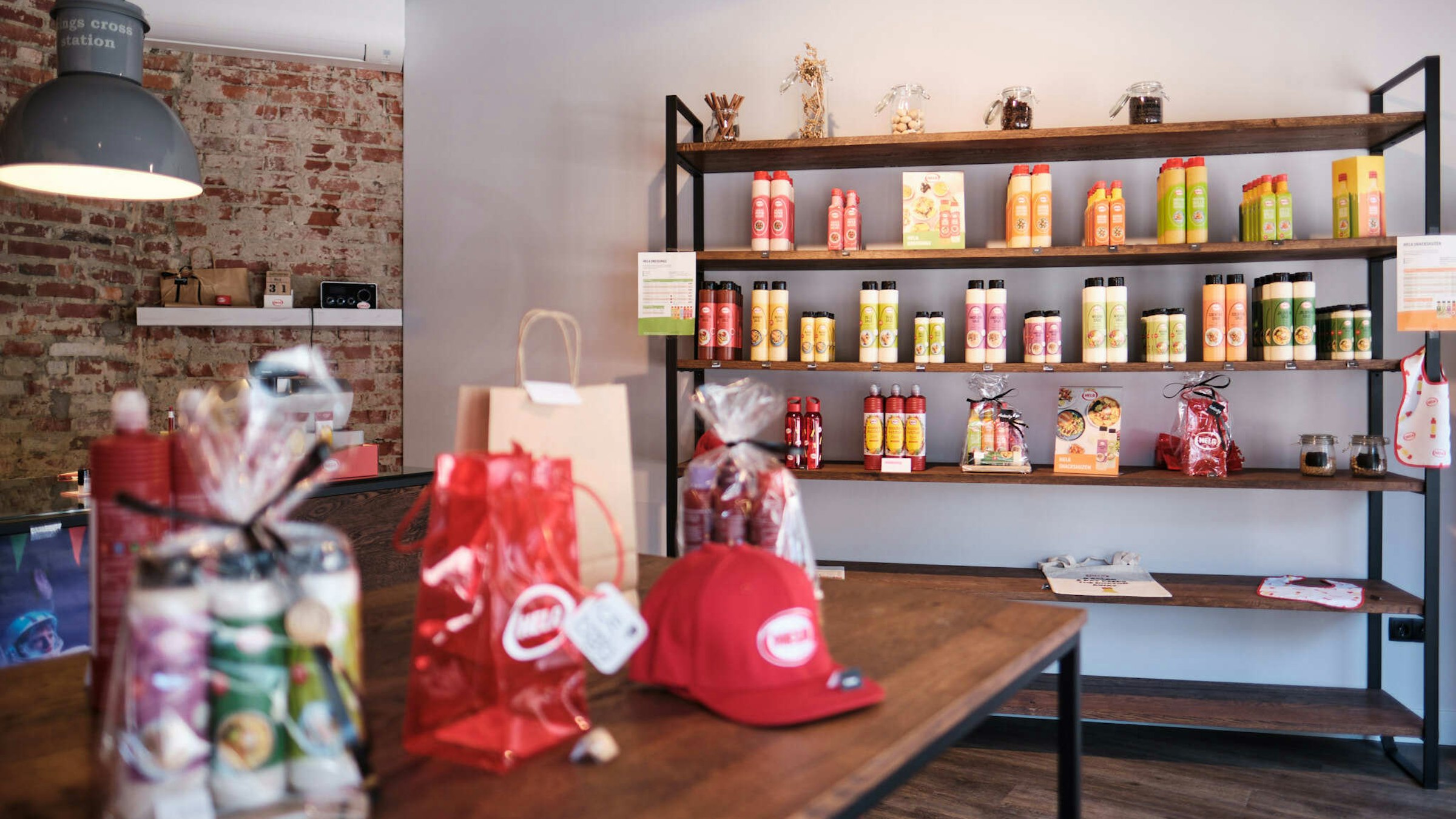 2023 LOCATIE Hela Shop WEB Thom Spierenburg 6