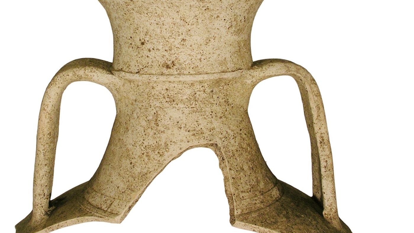 ERFGOUD Maasboulevard Hals van een Romeinse amfoor