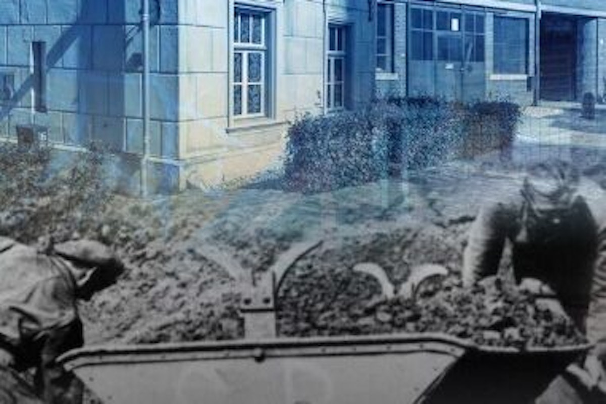 Erfgoud tegelen Square