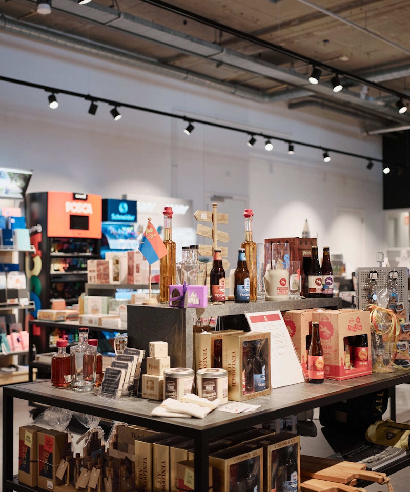 LOCATIE Boekhandel Koops WEB Thom Spierenburg 47