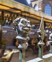 Placeholder for Venlo Partners Zaun mit Köpkes auf dem Venloer Keizerstraatje Fotograf Laurens Eggen