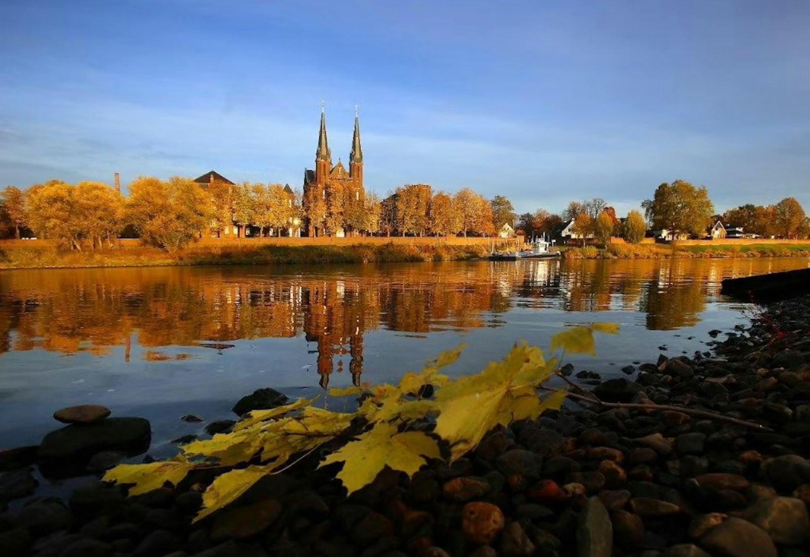 Missiehuis in de herfst jpg