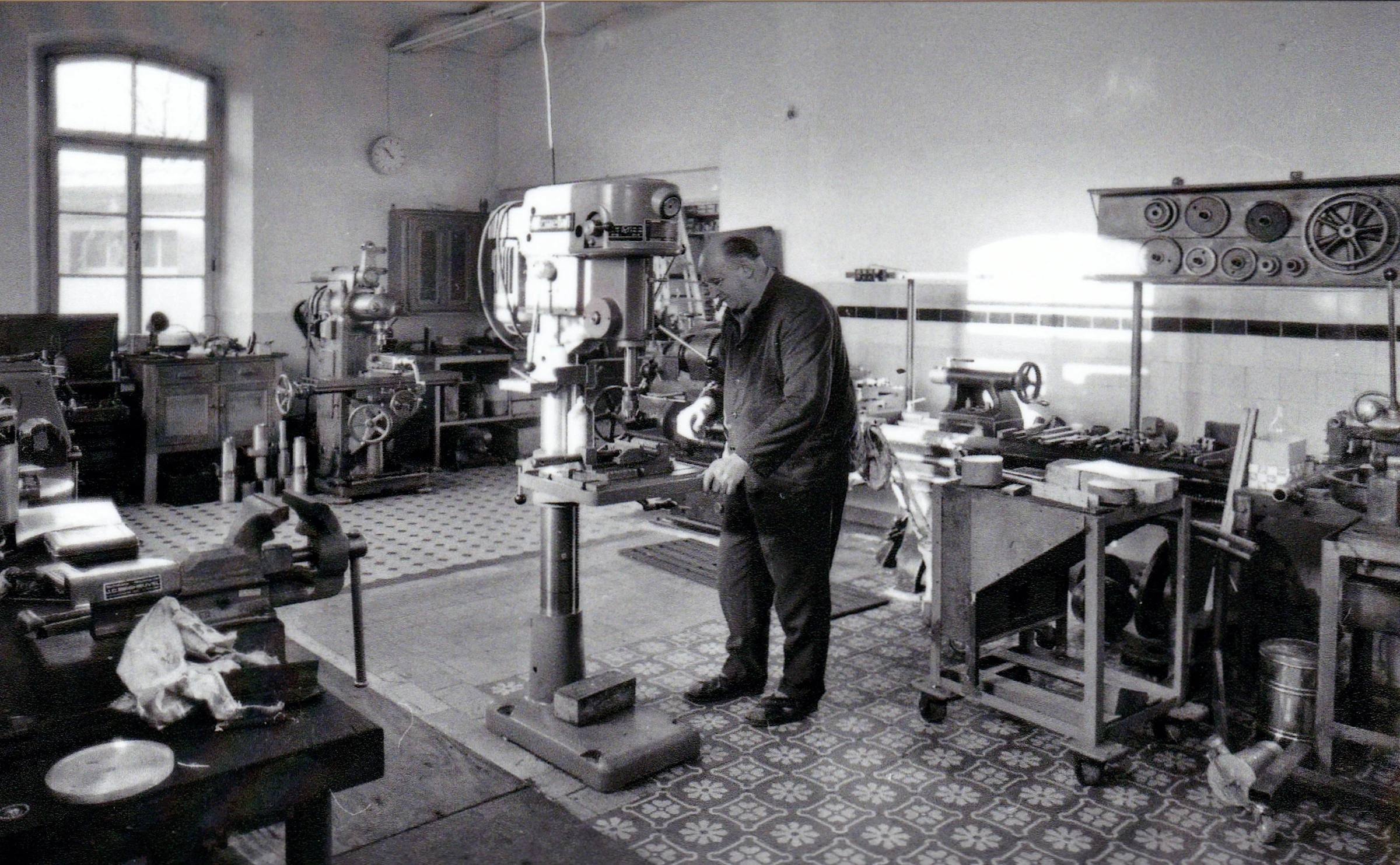 Br Remigius Niesing hoofd machinekamer 1980 1988 2