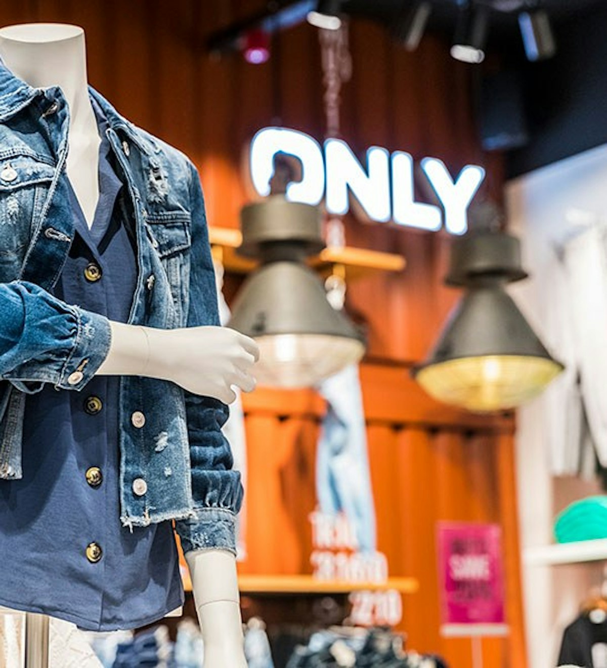 Res 2019 04 VP Only 08