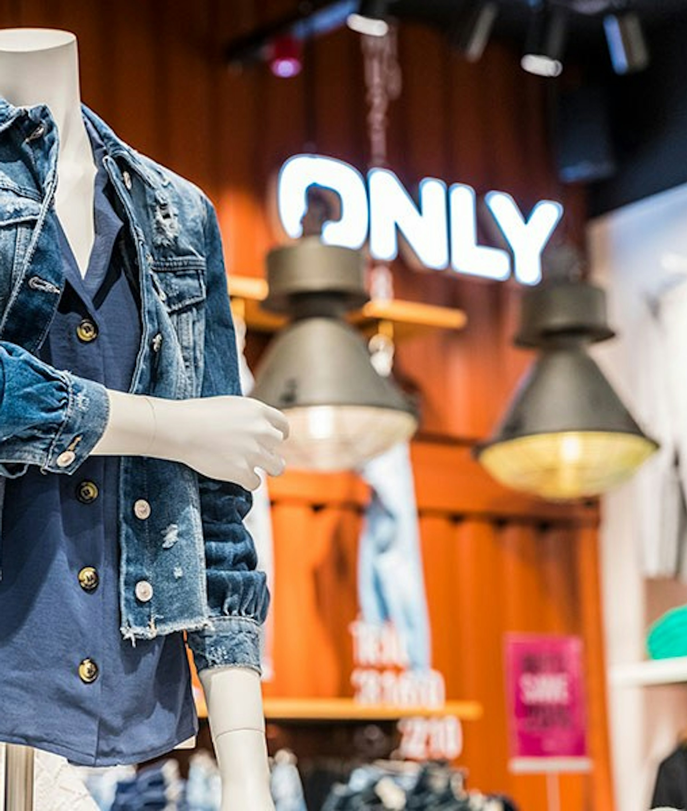 Res 2019 04 VP Only 08